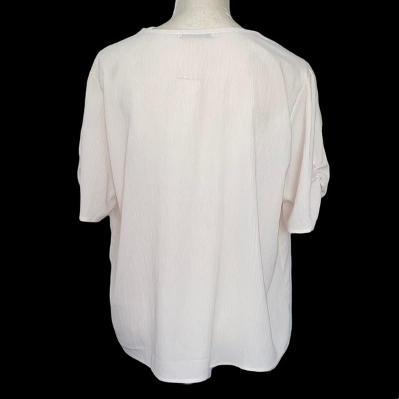 NWT Active USA Lightweight Women’s Cream Button Blouse sz 1XL - Picture 4 of 10